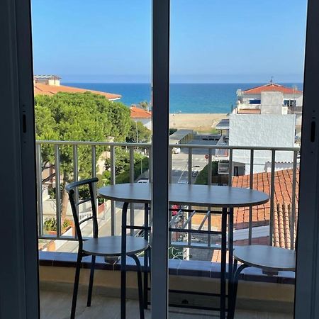 Acogedor Estudio En La Playa, Con Vistas Al Mar, Y Piscina Comunitaria Sant Salvador Esterno foto